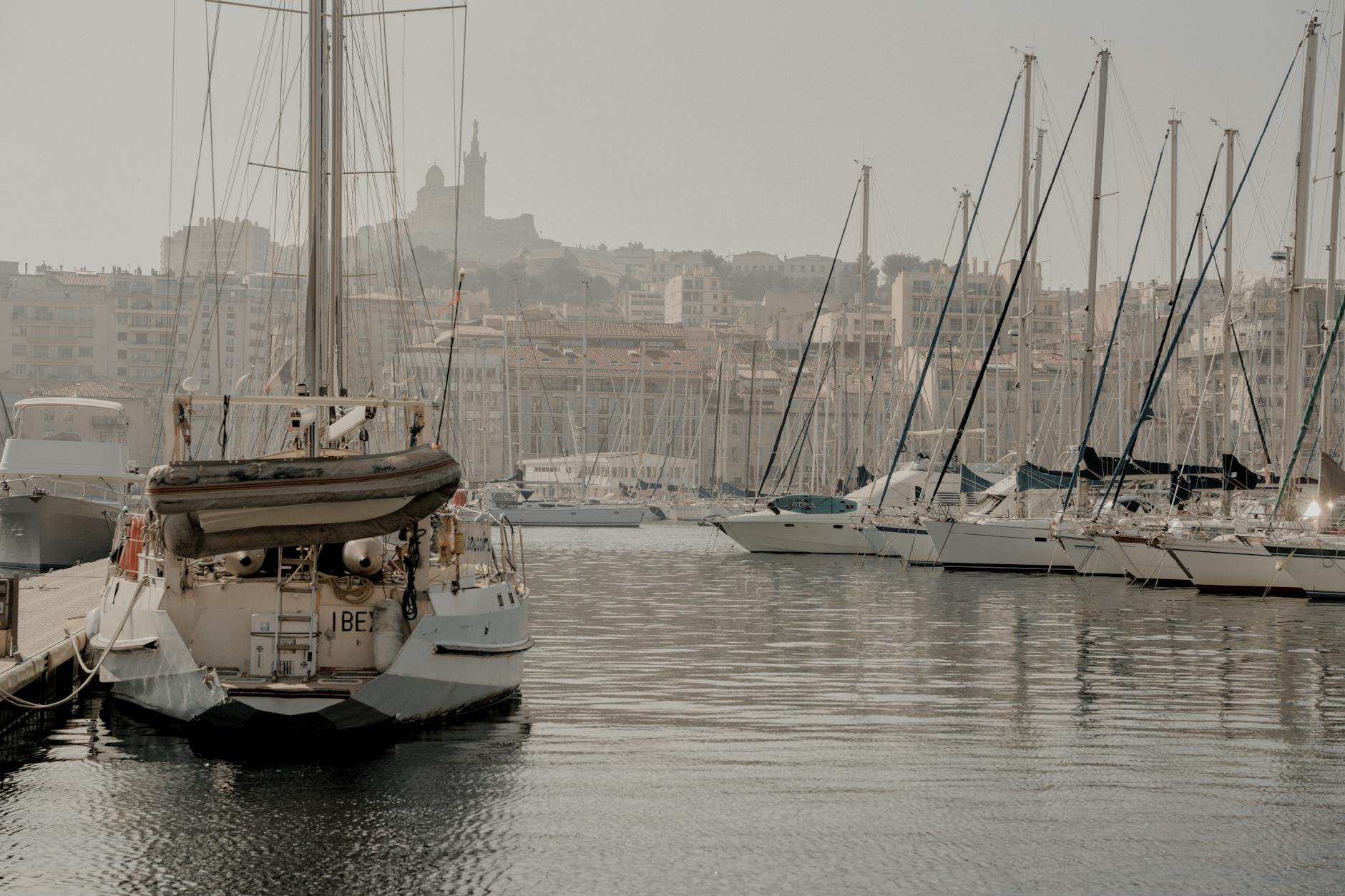 La corniche à Marseille piétonne avec La Voie est Libre