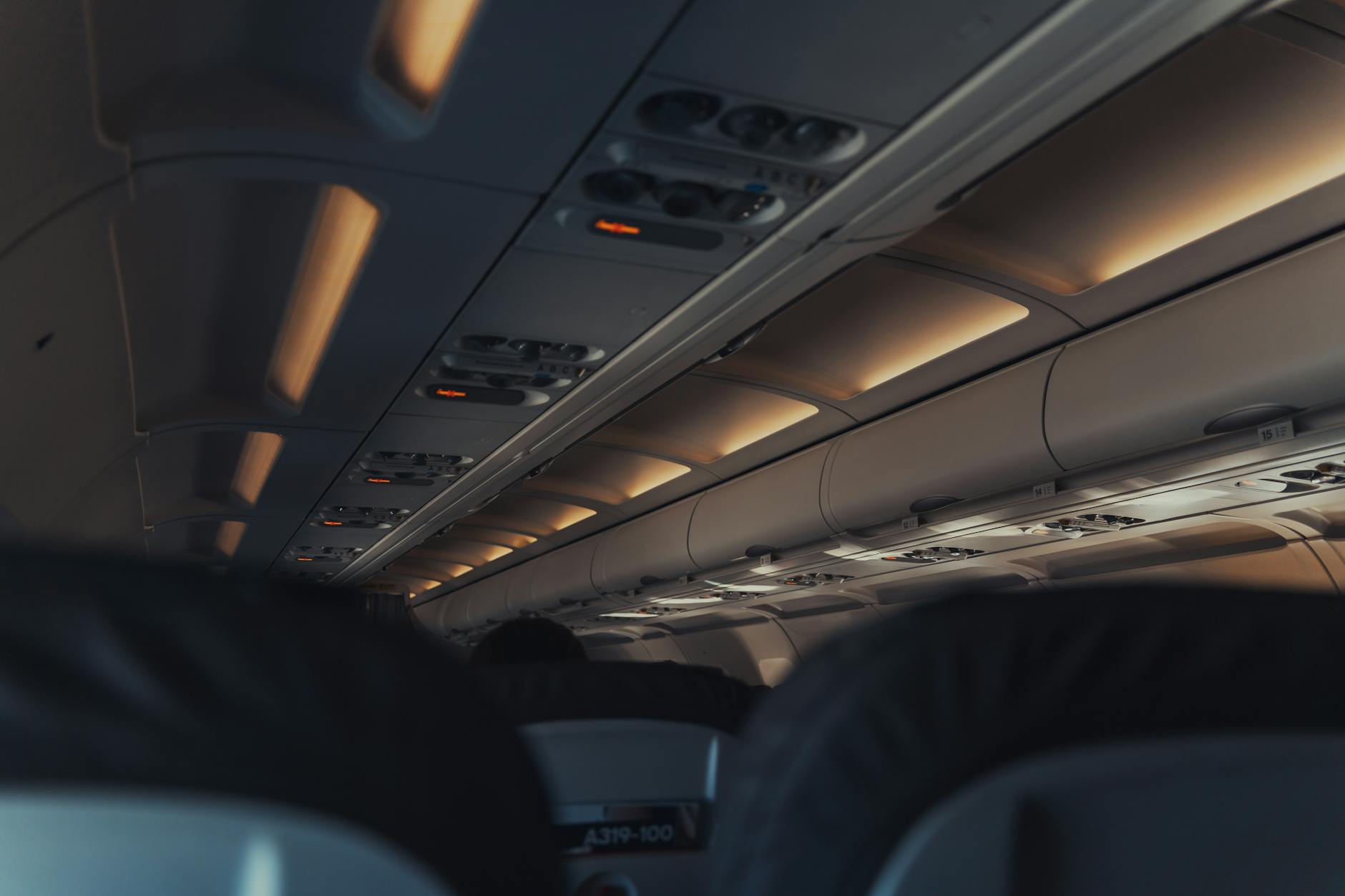 Déodorant avion : les règles pour voyager sereinement