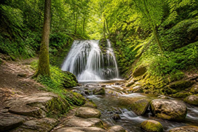 Cascades d'Auvergne : balades faciles et nature