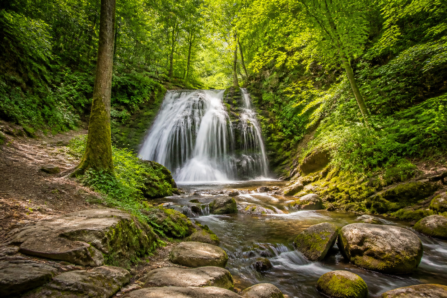 Cascades d'Auvergne : balades faciles et nature