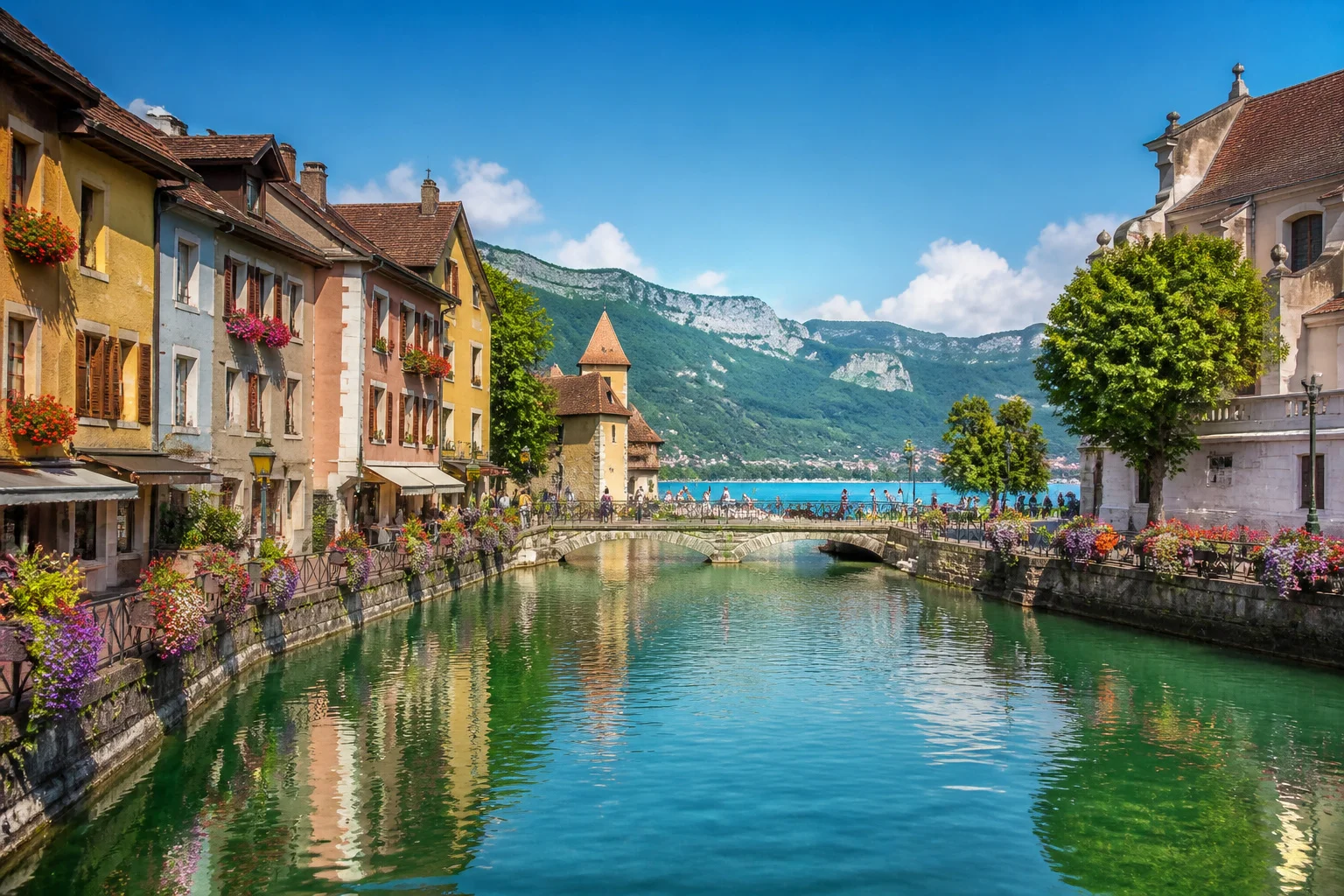 Annecy joyau alpin au bord du lac