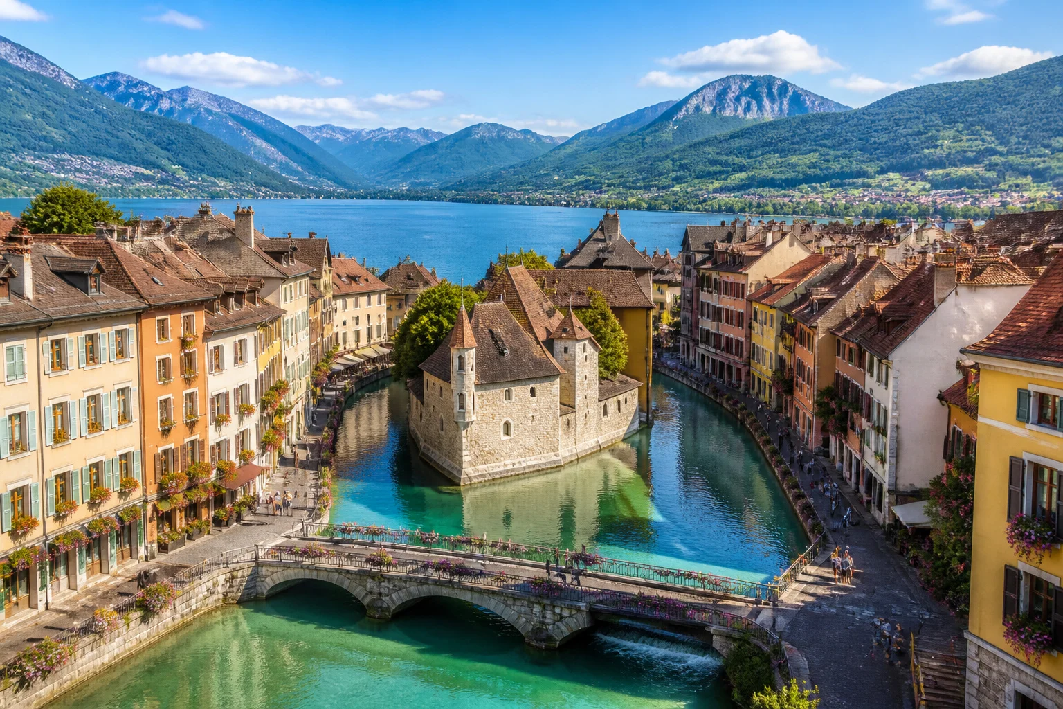 Annecy palais de lisle et lac